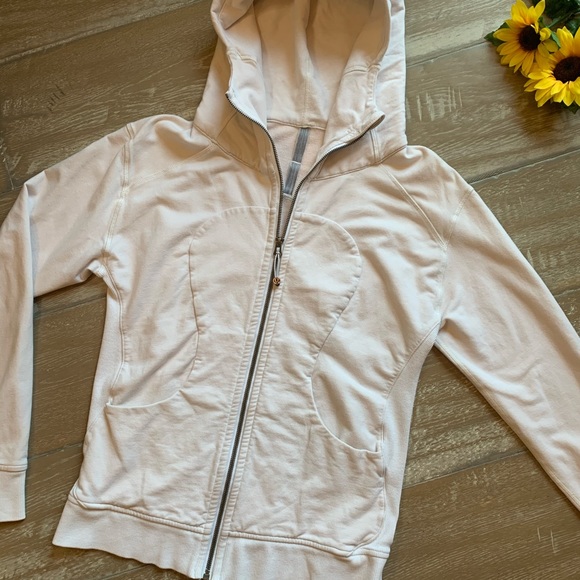 lululemon athletica Tops - lululemon "On the Daily" cream zip-up hoodie sz 8